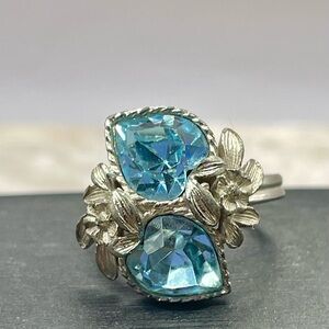 Sarah Coventry ‘Love Story’ Adjustable Silver Ring with Blue Heart Gems. Size 5